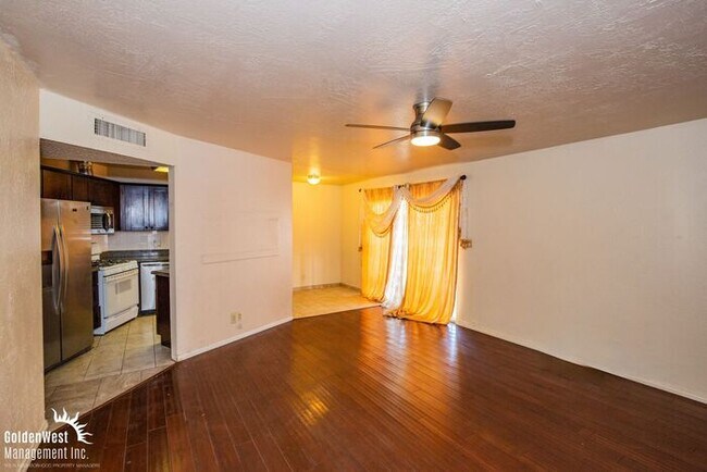 Photo - Comfortable 4Bdm 2Ba Home with Fenced Fron...
