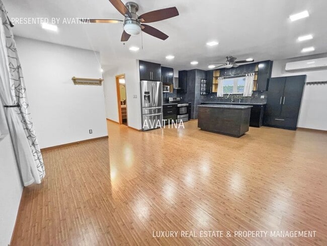 Photo - 736 N Kuakini St