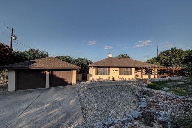 Photo - 115 Chaparral Pl W