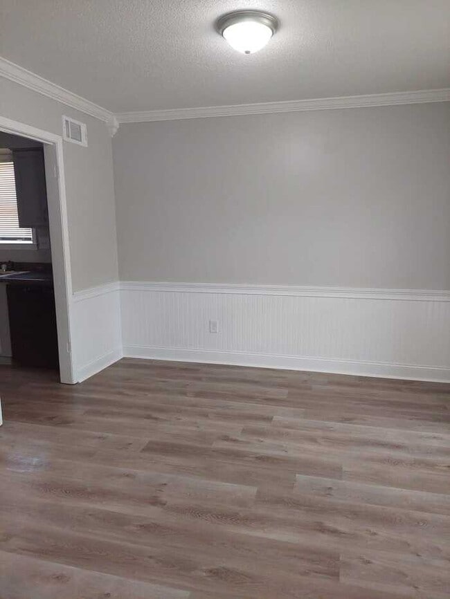 Photo - 5001 Whitworth Rd