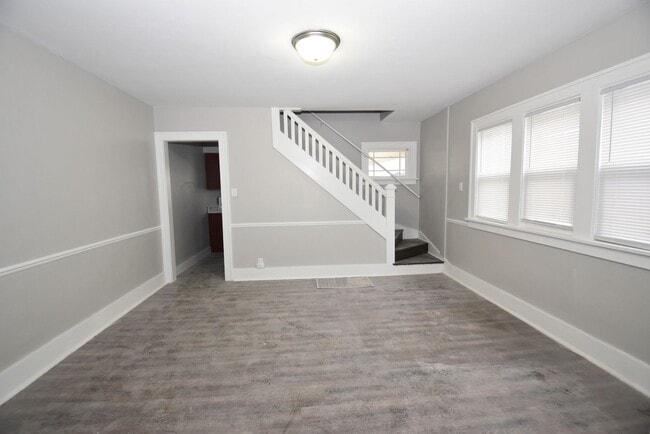 Photo - 118-120 W 8th St Unit 118