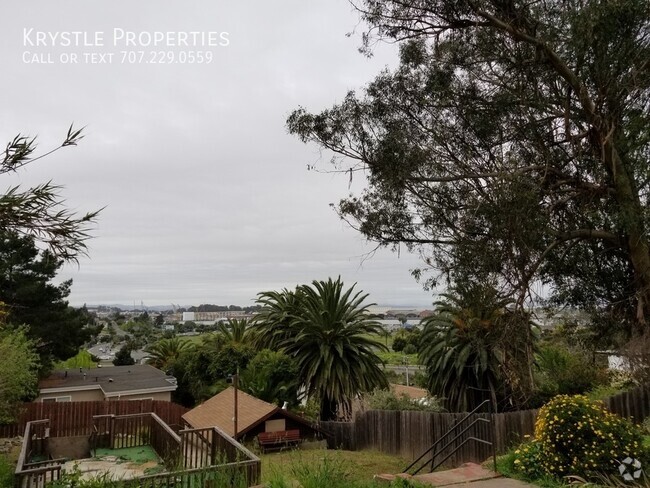 Building Photo - Gardener's Delight: Cozy 1-Bedroom Apartme... Unit B Rental