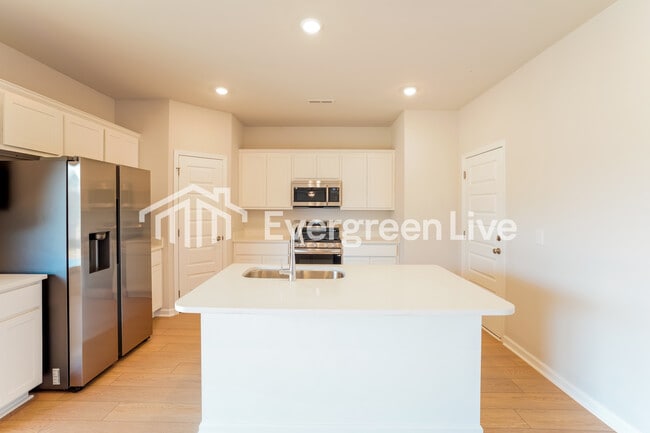 Photo - 178 Fenwick Pl