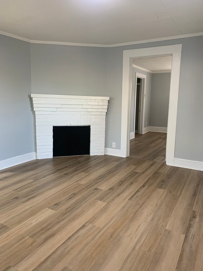 251 E Statesville Ave