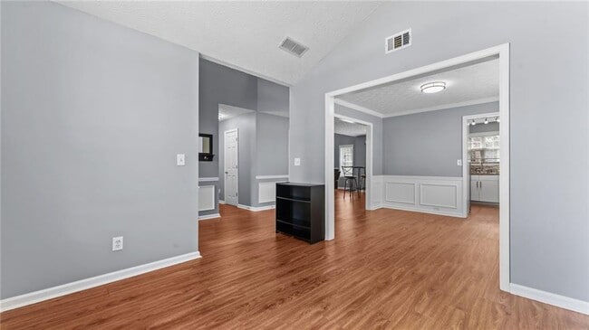 Photo - 450 Manor Glen Dr