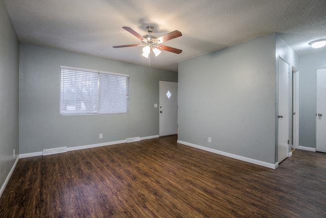 Photo - 514 NE Corder St