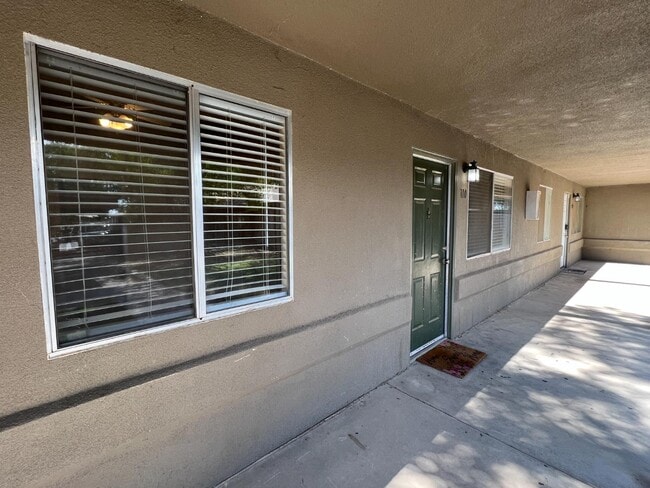 Building Photo - 1262 N Marks Ave Rental