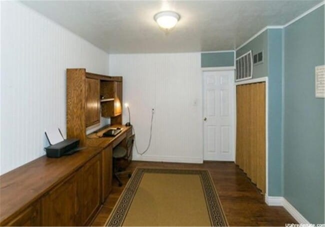 Photo - 1243 S Main St