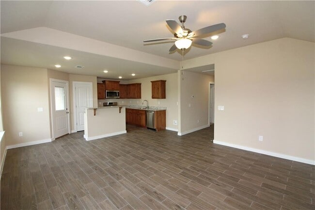 Photo - 471 Barbet Dr