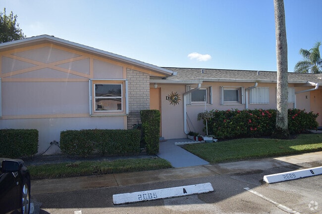 Building Photo - 2689 Dudley Dr W Rental