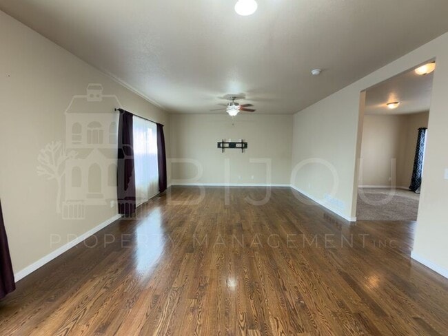 Photo - 7356 Big Prairie Ct