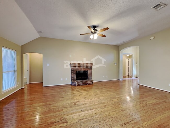 Photo - 6215 Hillside Ln