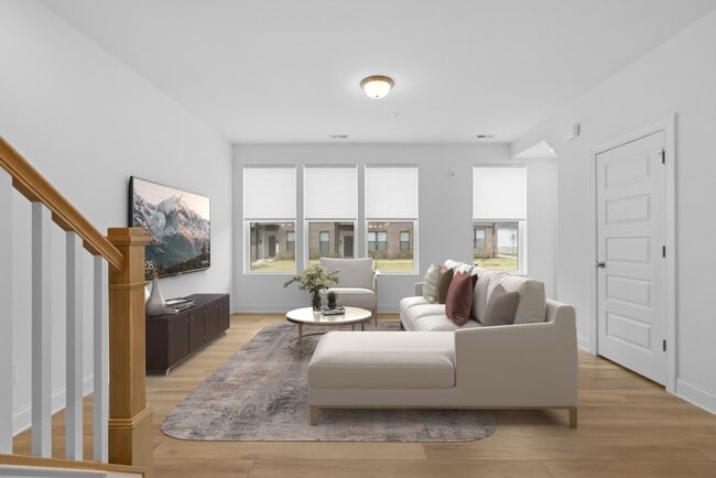 Photo - 1206 Coach Sta Aly