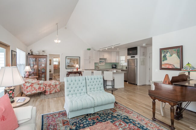 Photo - 12 President St