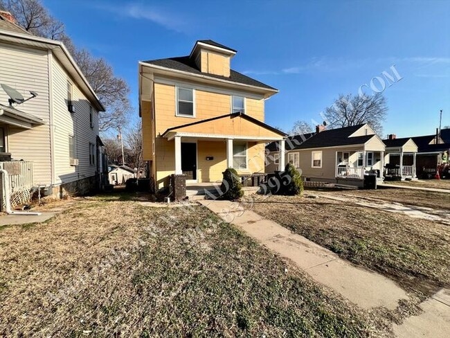 Photo - Cozy 4 Bed 2 Bath Home in KCK-Available NOW!!