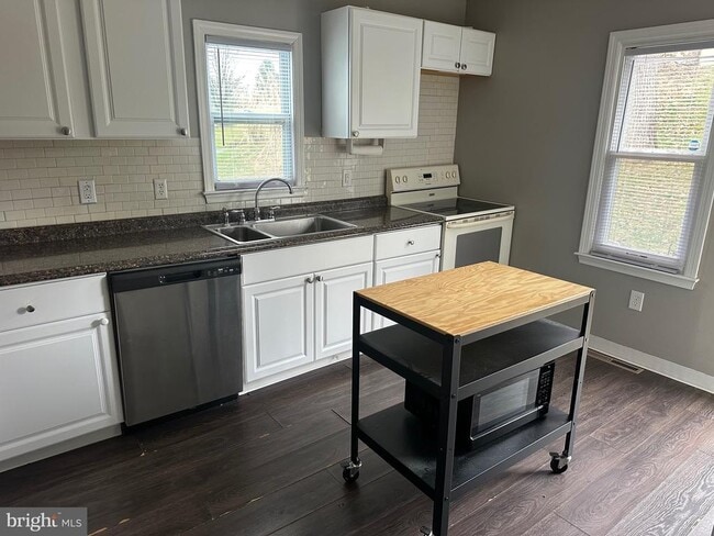 Photo - 64 Church Rd