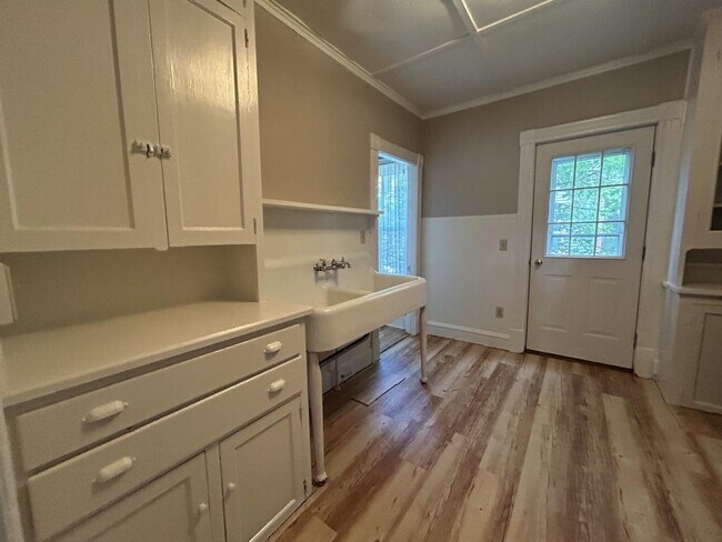 Photo - 14 Crombie St