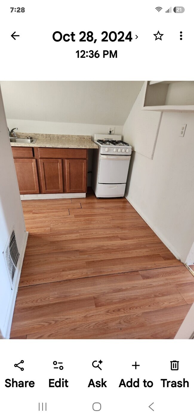 13 Grove Pl Unit 3 Rear