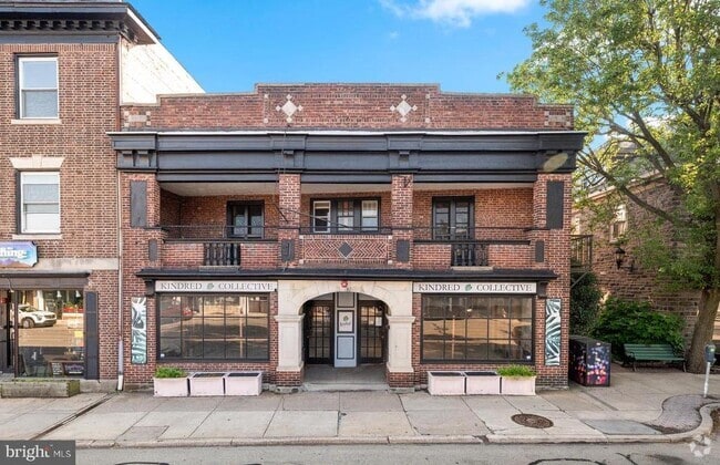 Building Photo - 838 W Lancaster Ave Rental