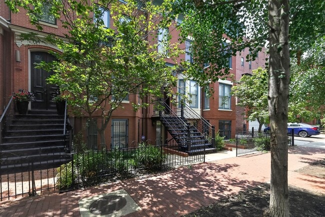 Photo - 1340 Q St NW