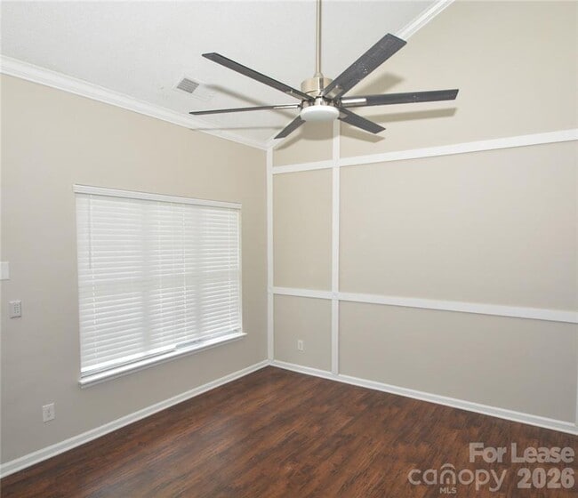 Photo - 605 Mountainwater Dr
