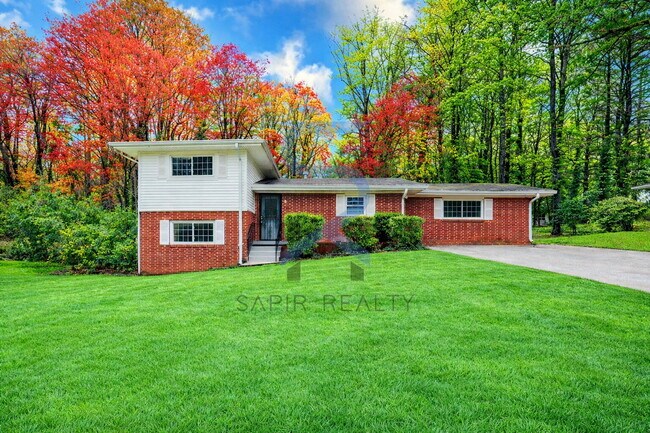 Building Photo - Collier Heights Classic – Spacious 5BR Near Downtown Atlanta