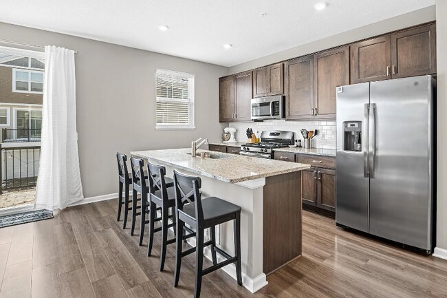 Photo - 801 Roselyn Dr