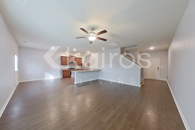 Photo - 1040 Pilgrim Ln