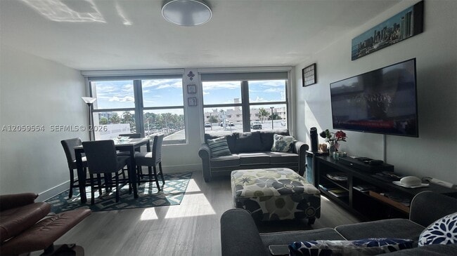 Photo - 2899 Collins Ave Unit 450