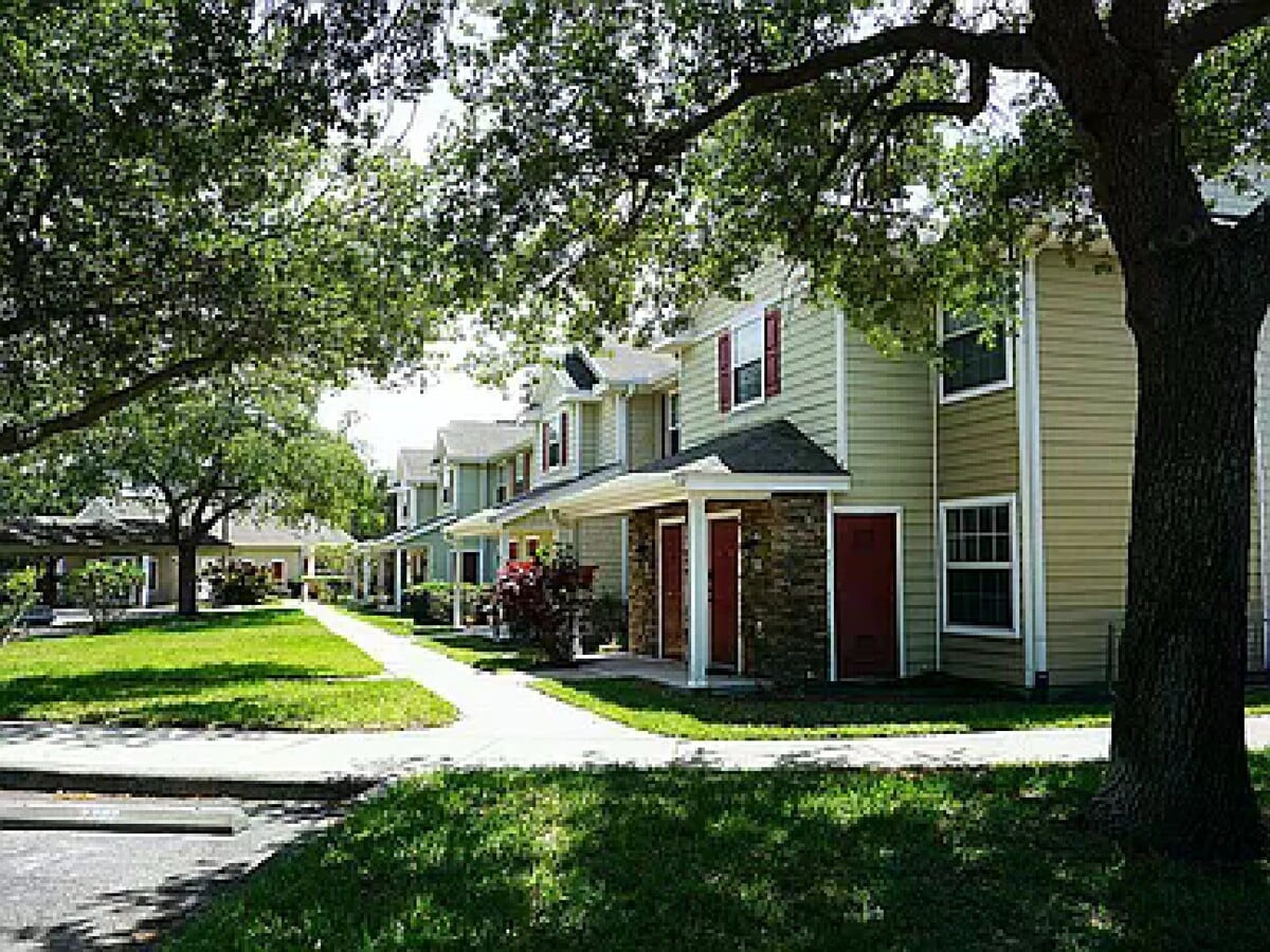 Photo - 4850 51st St W