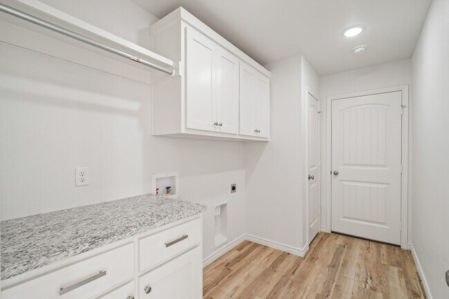 Photo - 109 North F M 789
