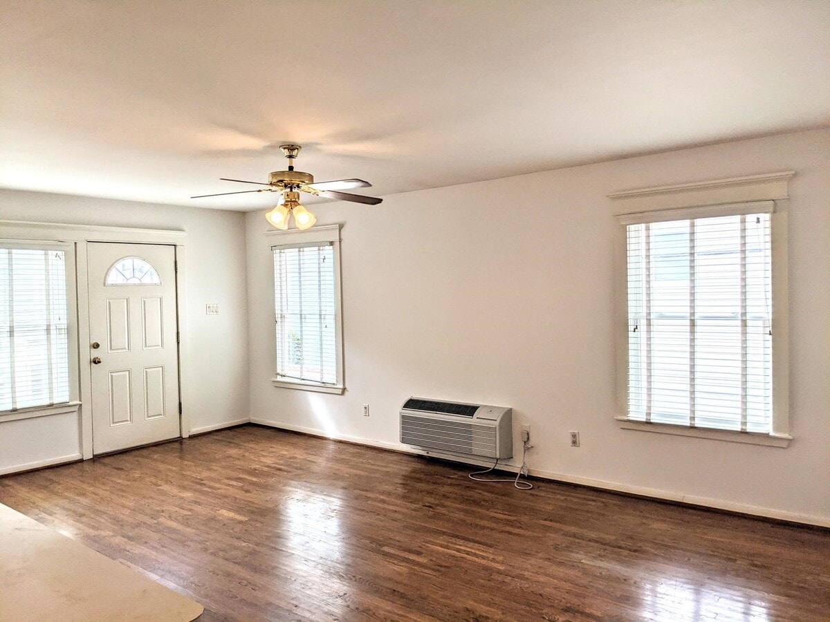 Photo - 1807 Oxford St Unit 1/2