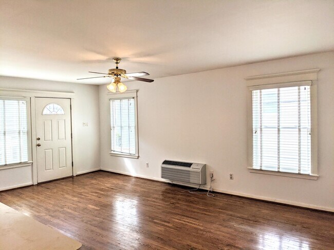 1807 Oxford St Unit 1/2