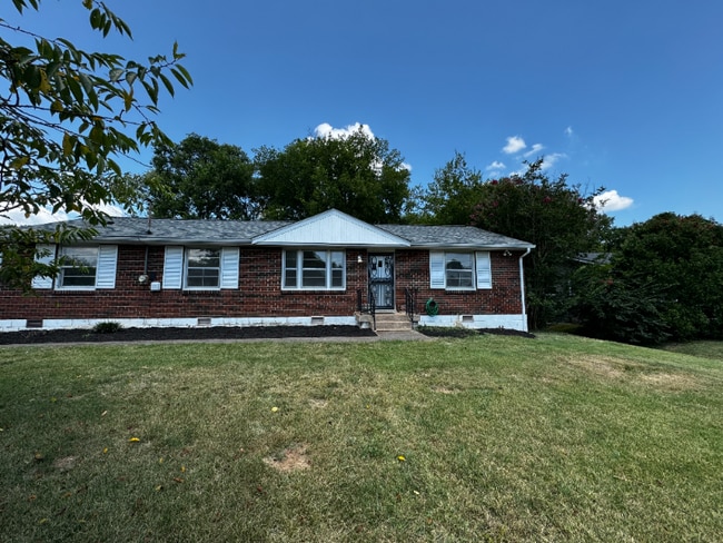 Photo - 219 Jacksonian Dr