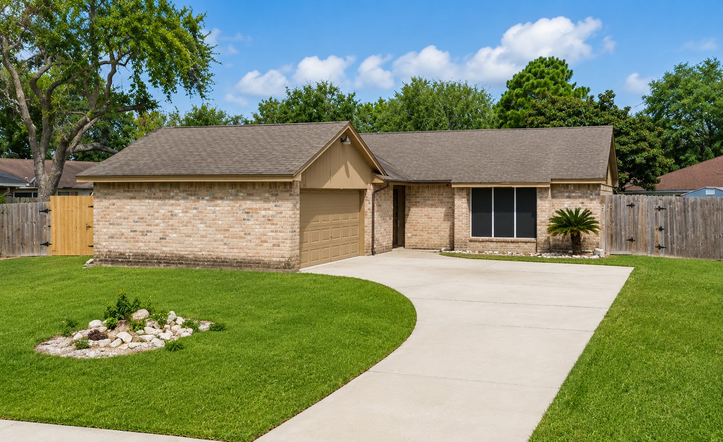 Photo - 16350 Pebbleglen Dr
