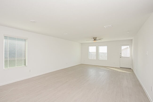 Photo - 10713 Revolver Dr