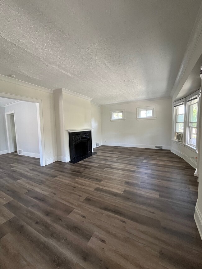Building Photo - 3265 E Overlook Rd Unit 2 Rental