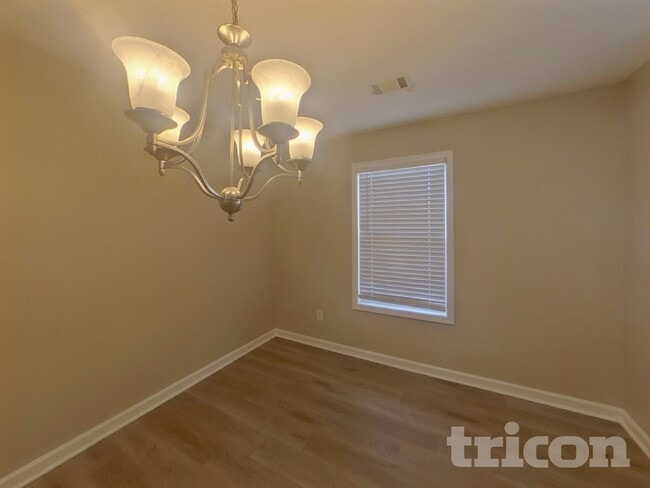 Photo - 535 Brentwood Blvd