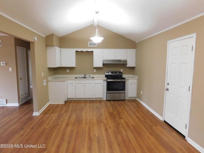 Photo - 7868 Trafton Cove S