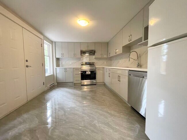 Photo - 16 Cliffwood Dr