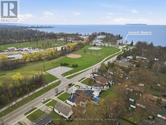 Photo - 749 Innisfil Beach Rd