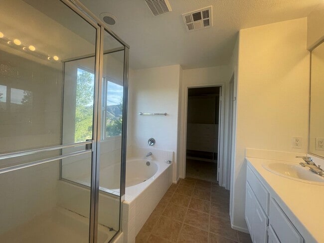 Photo - 31952 Hollyhock Way