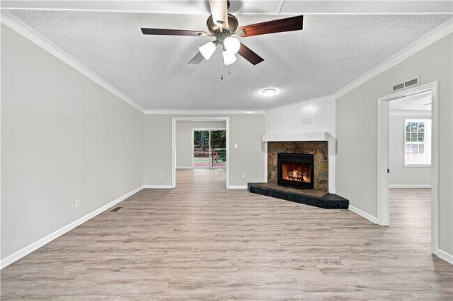 326 Forest Lake Rd