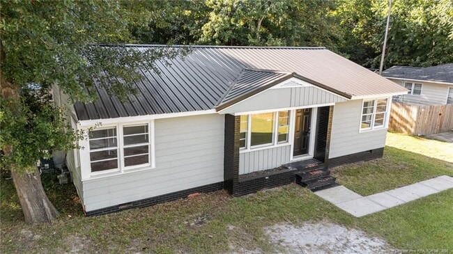 Photo - 821 Sandalwood Dr