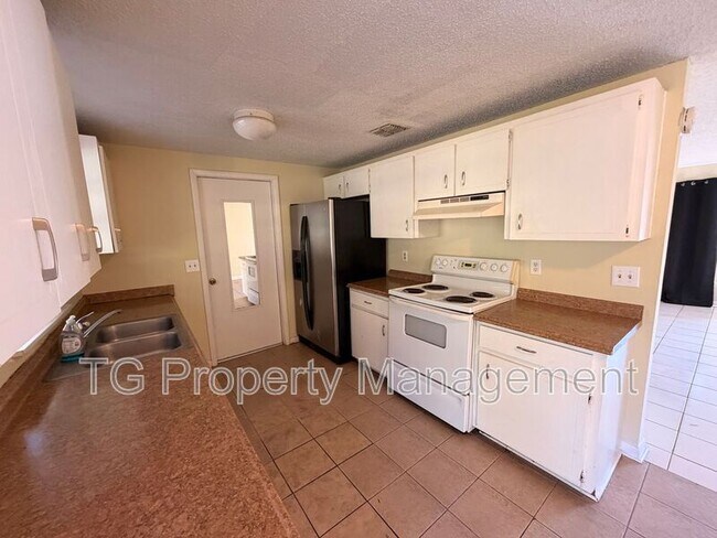 Photo - 7045 Prellie St House