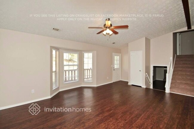 Photo - 3071 Eastland Way