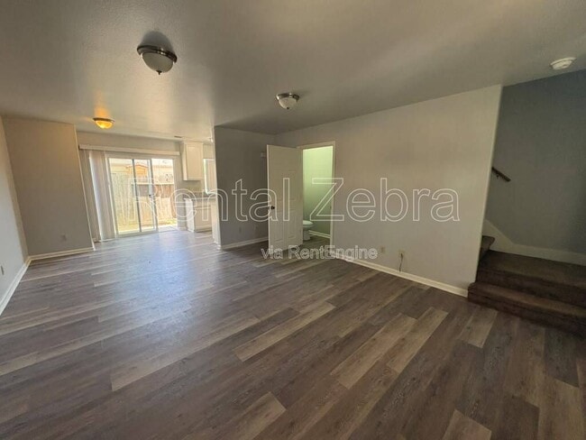 Building Photo - 2951 Willowbrook Dr Unit B