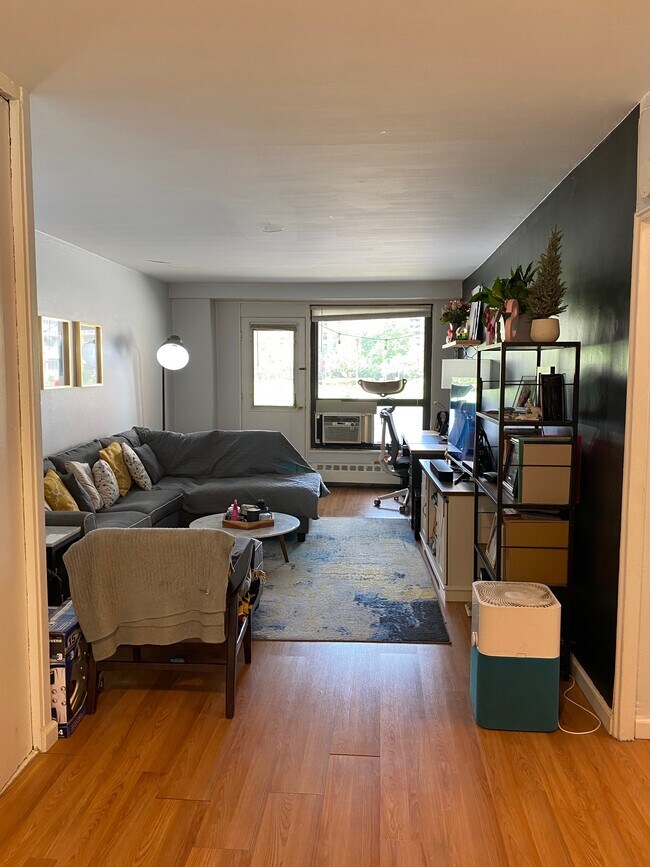 Photo - 6145 98th St