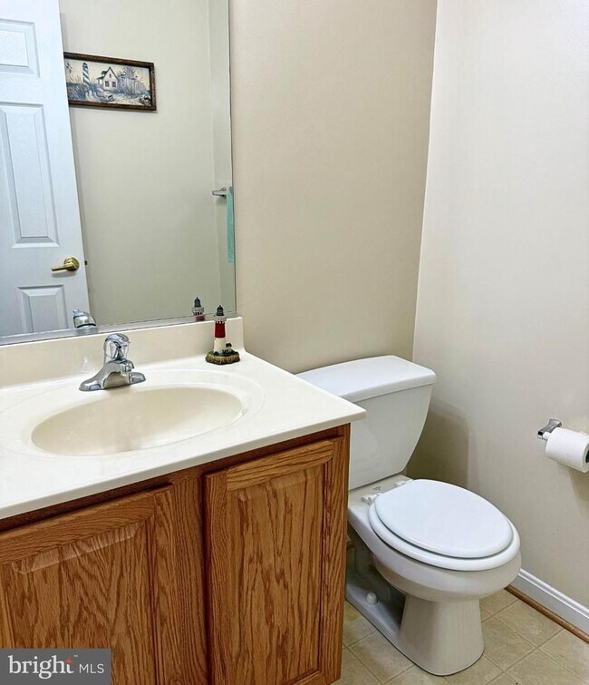 Photo - 45521 Westmeath way #E12 Unidad E12