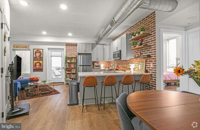 Building Photo - 2401 Frankford Ave Unit 2D Rental